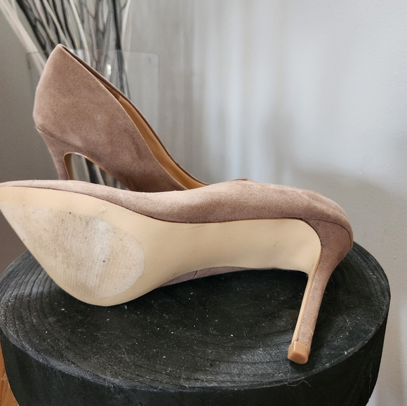 Shoes - Picture 2 of 3